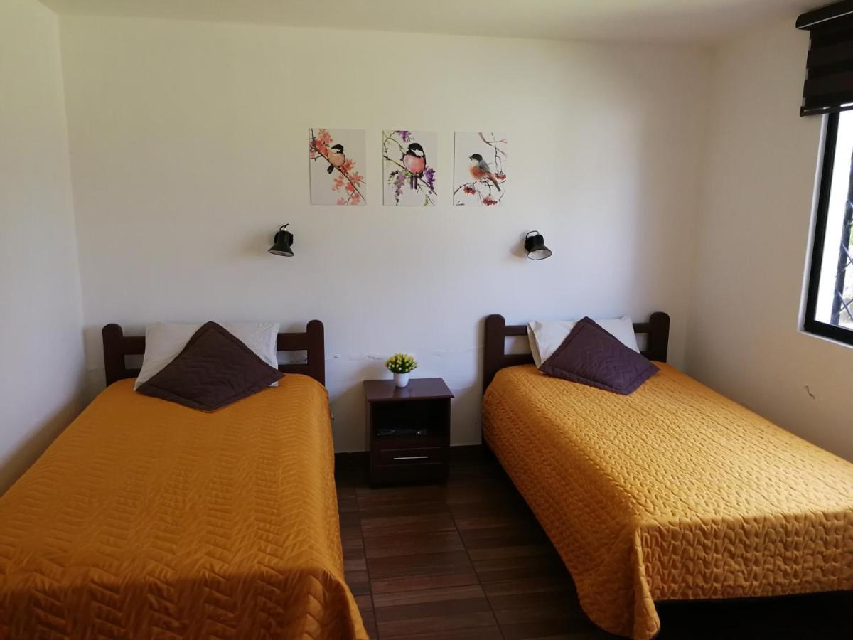 Chapelet Hostal Tababela Exteriér fotografie