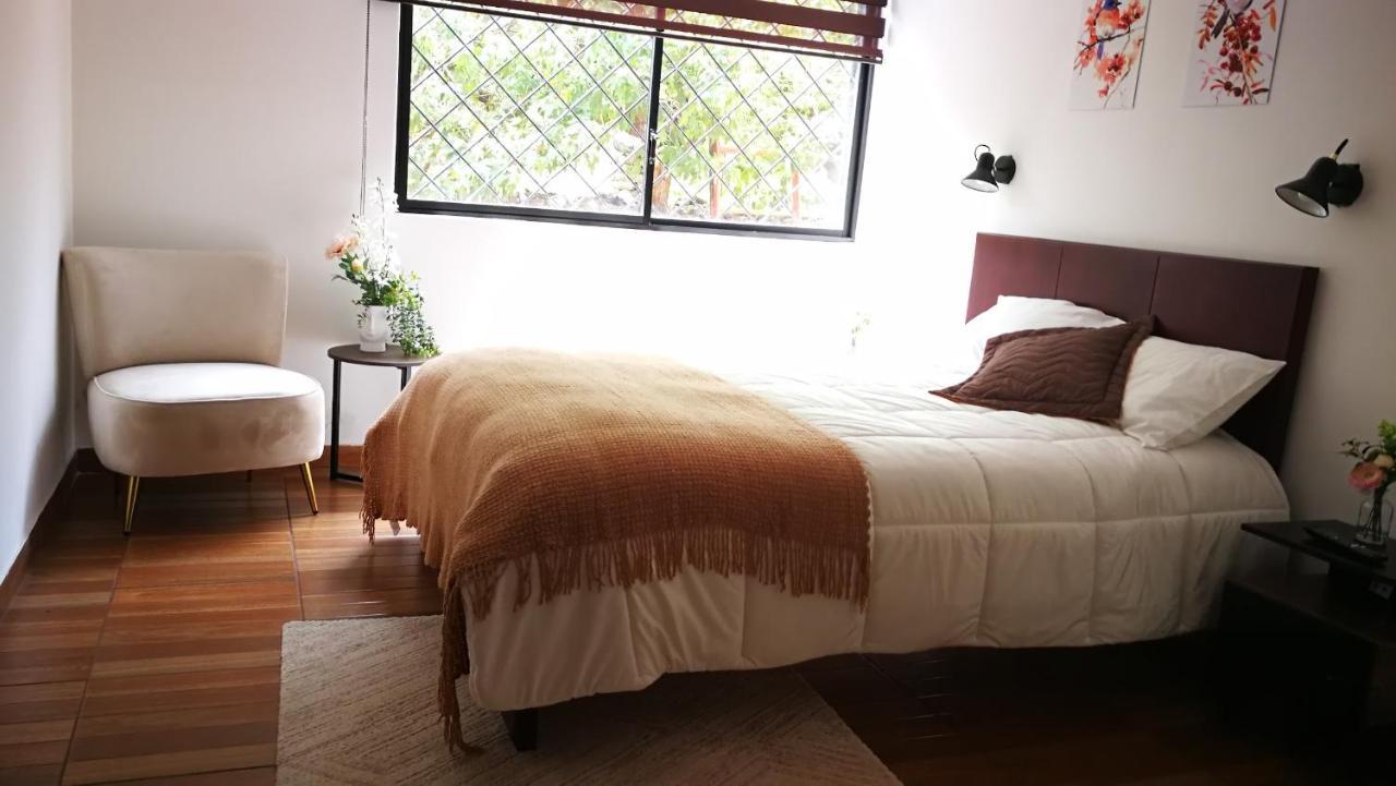 Chapelet Hostal Tababela Exteriér fotografie