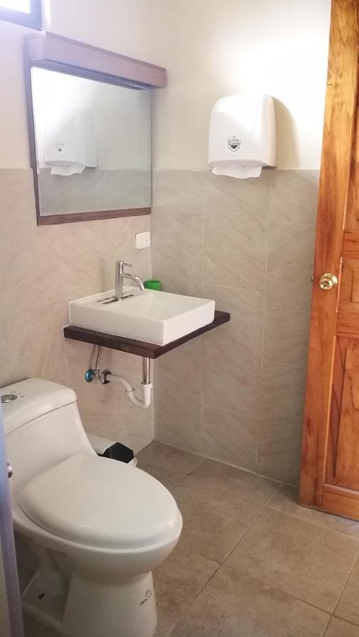Chapelet Hostal Tababela Exteriér fotografie