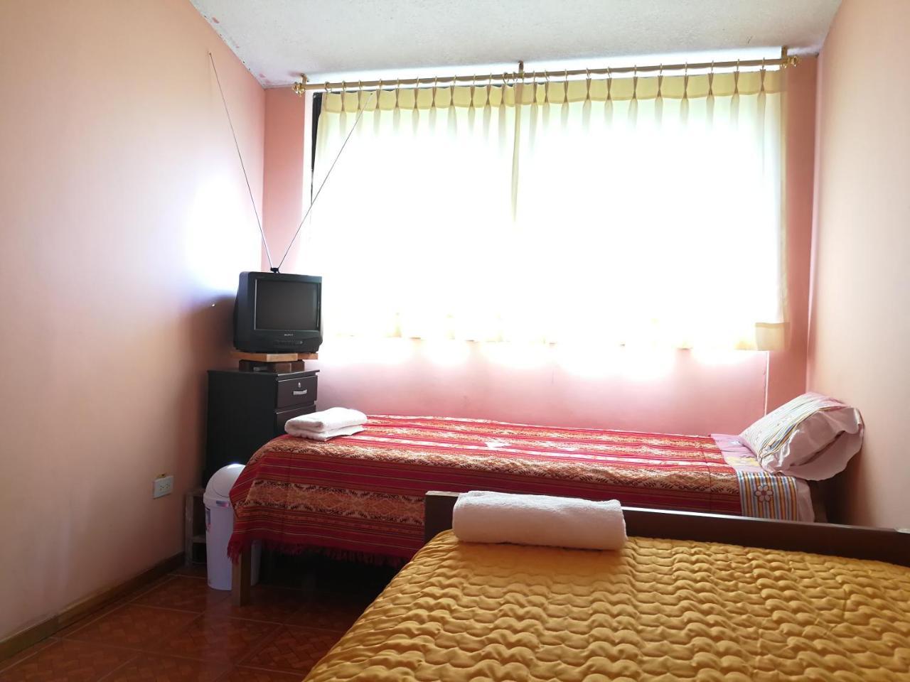 Chapelet Hostal Tababela Exteriér fotografie