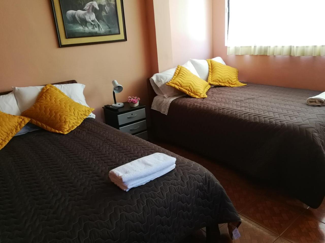 Chapelet Hostal Tababela Exteriér fotografie