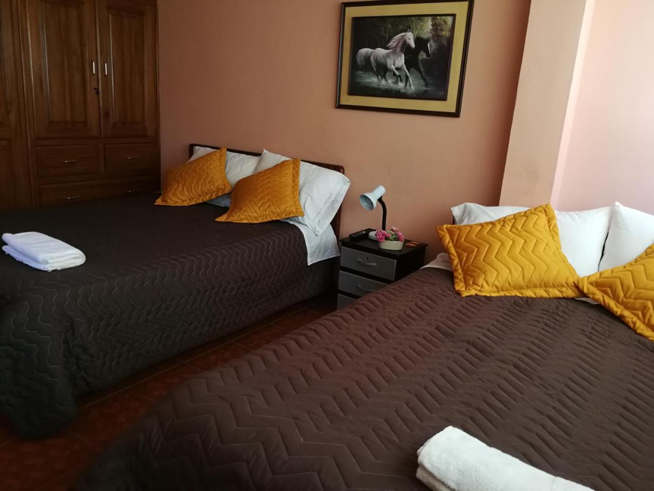 Chapelet Hostal Tababela Exteriér fotografie