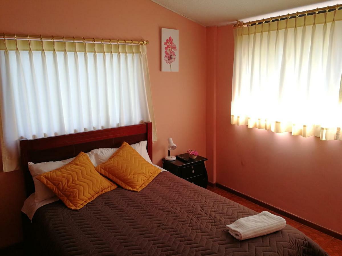 Chapelet Hostal Tababela Exteriér fotografie